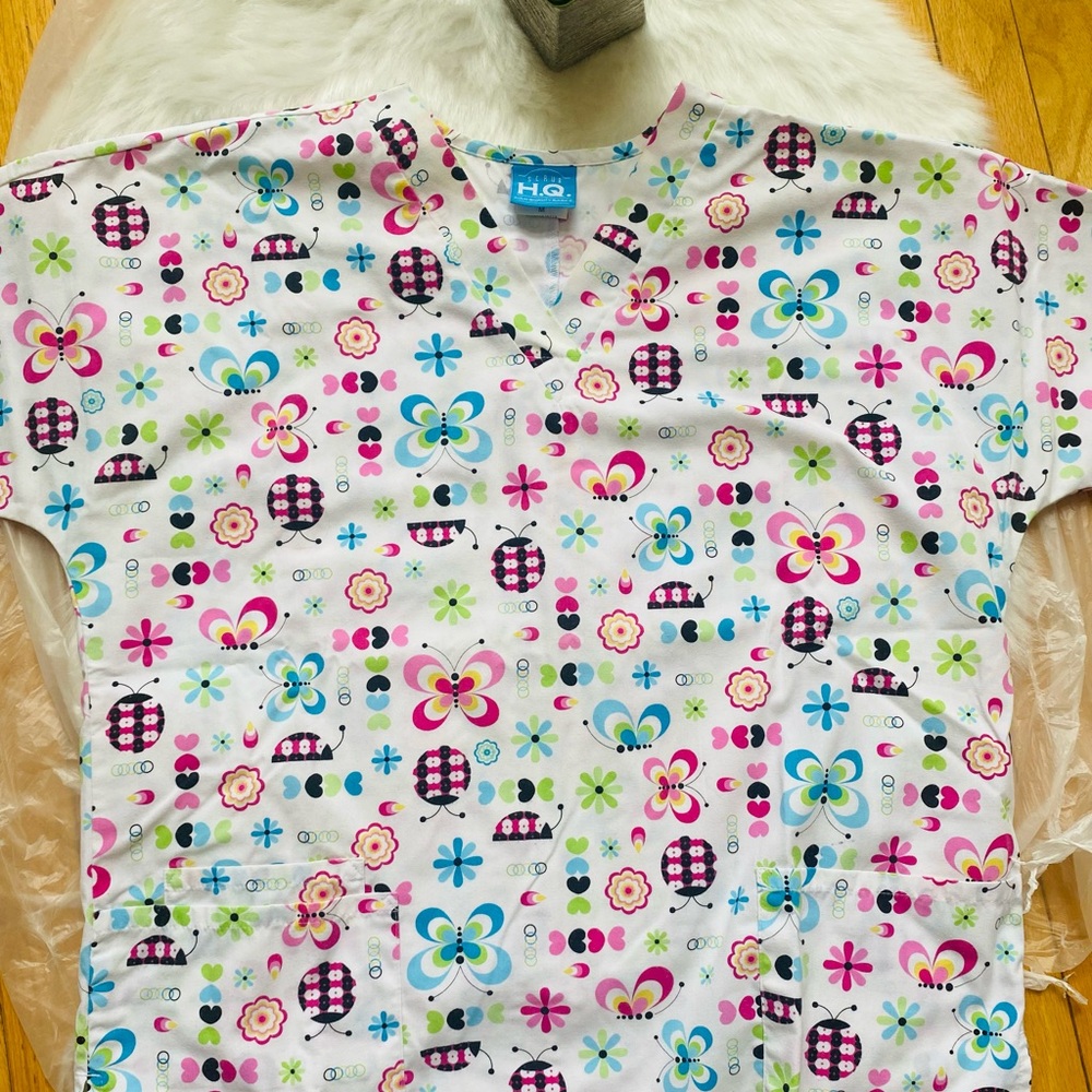 HQ Colorful Floral and Geometric Print Top